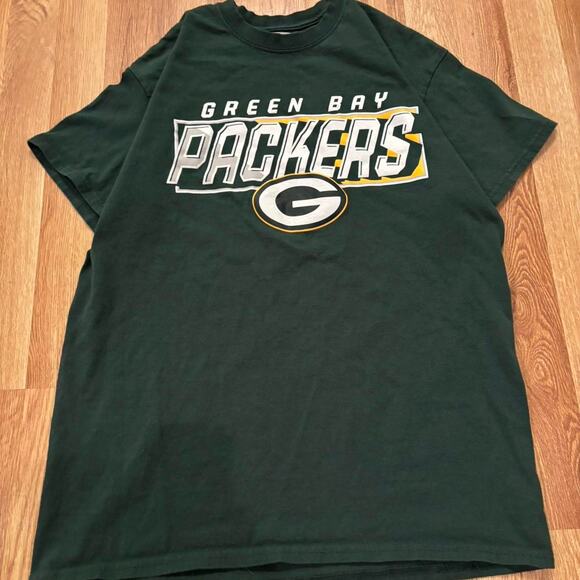 Green Bay Packers NFL Tee - Size M - Picture 1 of 2
